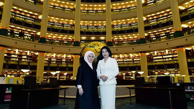 Emine Erdoğan'dan Güney Kore Devlet Başkanı'nın eşi Kim ile programlarına ilişkin videolu paylaşım