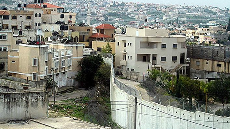 Batı Şeria'daki Utanç Duvarı yağmurla yıkıldı