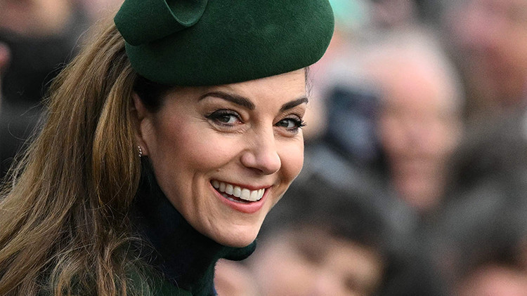 Tahtın arkasındaki sessiz güç… Daha tacını takmasına çok zaman var ama o çoktan kraliçe olmuş bile!