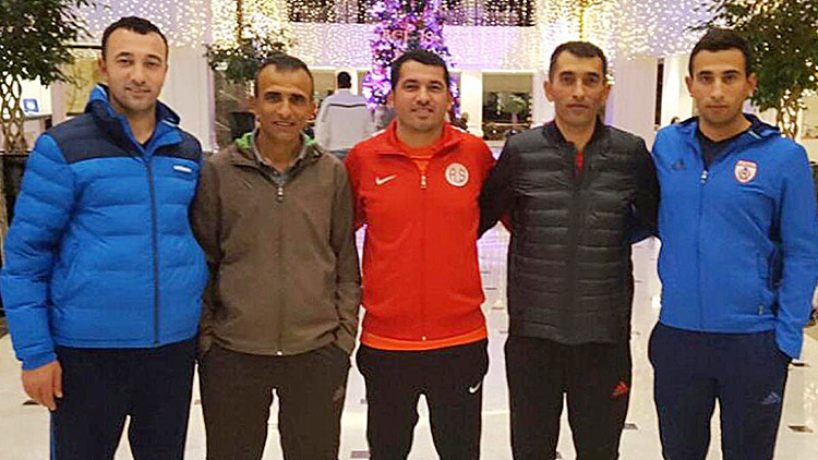 5 kardeşin her biri farklı şehirde aynı işi yapıyor | 'Bir araya gelemiyoruz, annem bazen kızıyor'