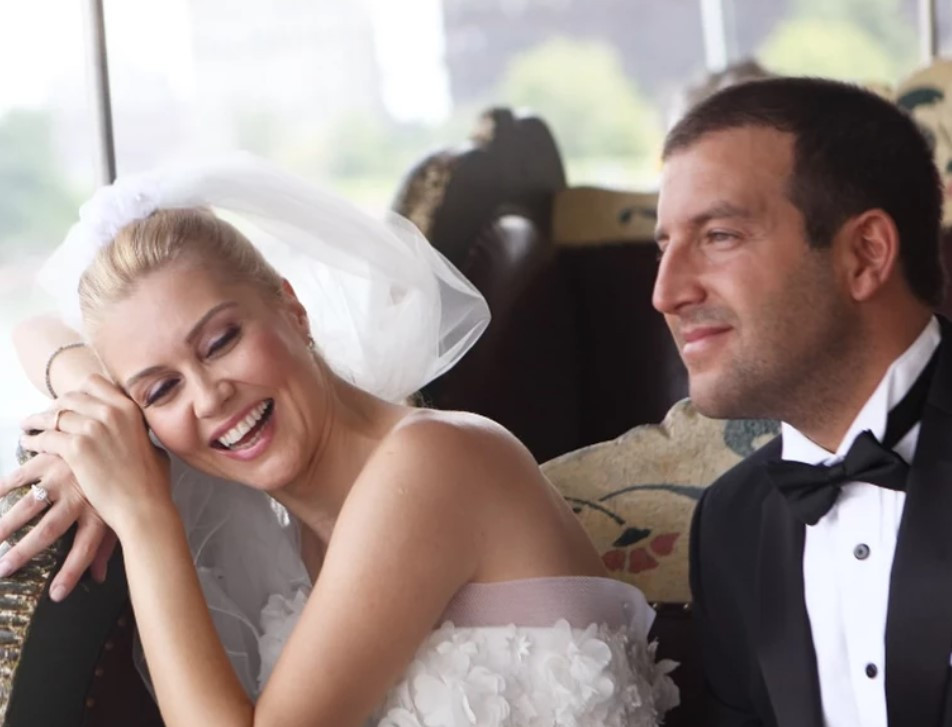 Aşkı uğruna her şeyi bırakıp gitmişti...