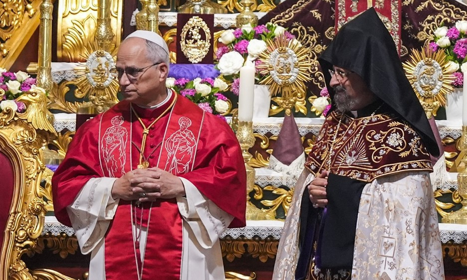 Papa 14. Leo, Kumkapı Meryem Ana Patriklik Kilisesi'ni ziyaret etti