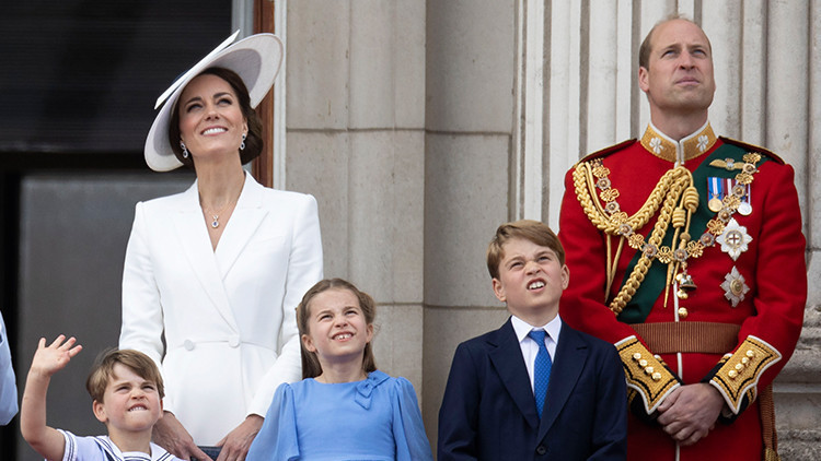 Annesini televizyonda görünce hayatının en büyük şokunu yaşadı… O acıyı yıllardır içinde taşıyor