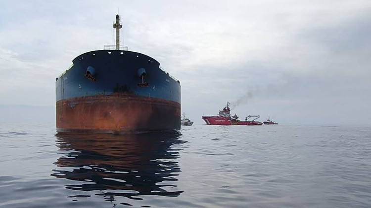 Karadeniz açıklarında patlama meydana gelmişti: KAIROS gemisindeki yangın söndürüldü