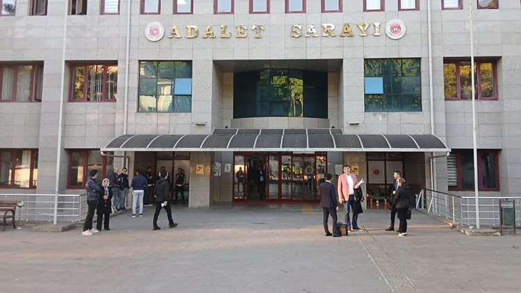 Manavgat Belediyesi soruşturmasında sanıklar hakim karşısında