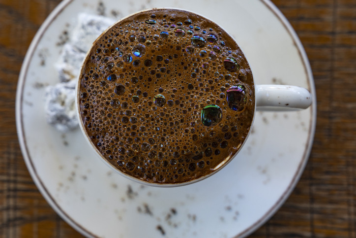 Ünlü doktordan kafein hakkında çarpıcı açıklamalar... Kahveyi güneşin altında için