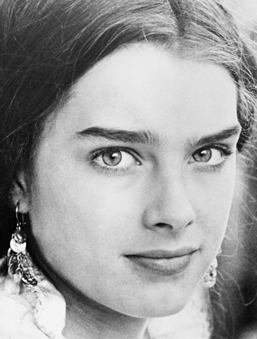 Zamanın rüzgarı çok zalim esti... Efsane güzelliğinin kendisi uçup gitti, sadece gölgesi kaldı