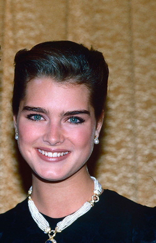 Zamanın rüzgarı çok zalim esti... Efsane güzelliğinin kendisi uçup gitti, sadece gölgesi kaldı