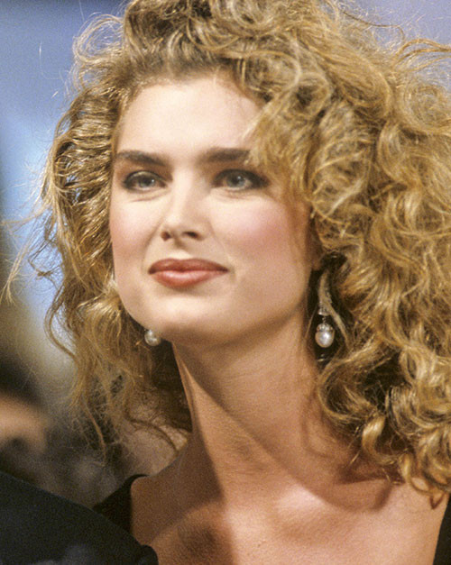 Zamanın rüzgarı çok zalim esti... Efsane güzelliğinin kendisi uçup gitti, sadece gölgesi kaldı