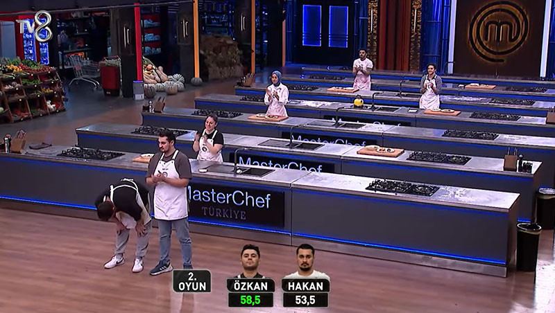 MASTERCHEF 3. CEKETİ KİM KAZANDI, CEKETİ KİM GİYDİ (2 Aralık 2025 Salı-Son bölüm) | Dün akşam MasterChefte ceketi kim giydi Özkan ve Hakanın puanları kazananı belirledi