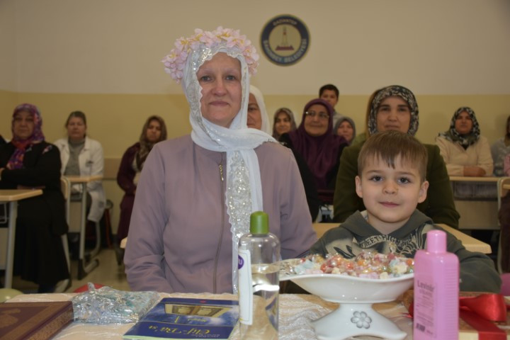  Müslüman oldu, ismini değiştirdi