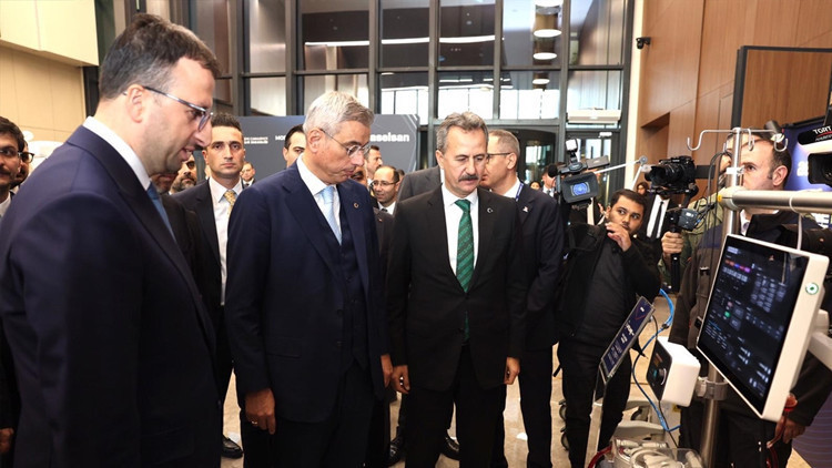 ASELSAN tarafından geliştirildi... ’Mobil dijital röntgen’ cihazı Sağlık Bakanlığı’na teslim edildi