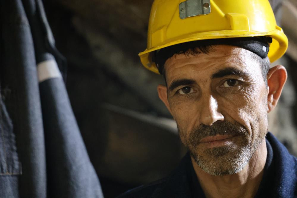 Yerin 700 metre altına iniyorlar: 550 milyon yıllık fay dokuları arasından çıkartıyorlar | Şu an burası cennet Yerin 700 metre altına iniyorlar: 550 milyon yıllık fay dokuları arasından çıkartıyorlar | Şu an burası cennet