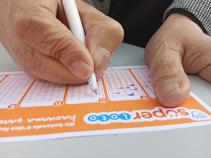 Süper Lotonun büyük ikramiyesi sahibini buldu 150 milyonluk dev ikramiyenin çıktığı il belli oldu: Cebimizdeki kuponlara heyecanla baktık