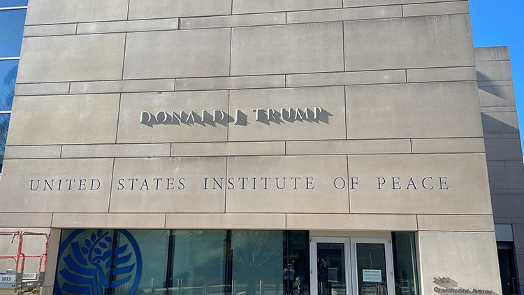 ABD'deki Barış Enstitüsü'nün adı Trump'la değişti