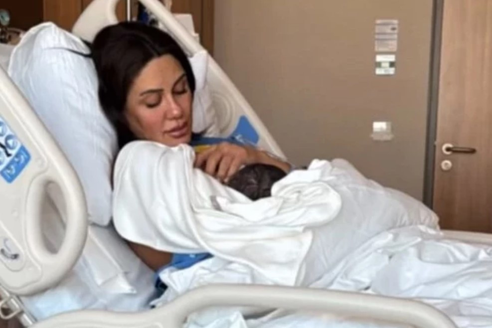 Doğumhane kapısında gözyaşlarıyla beklemiş: Verilmiş en güzel kararımızsın çocuk