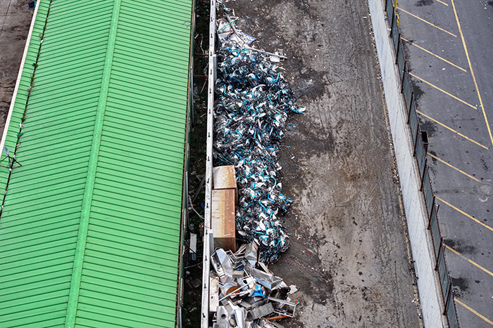 Kırılarak hurda haline getirildi Kırılarak hurda haline getirildi