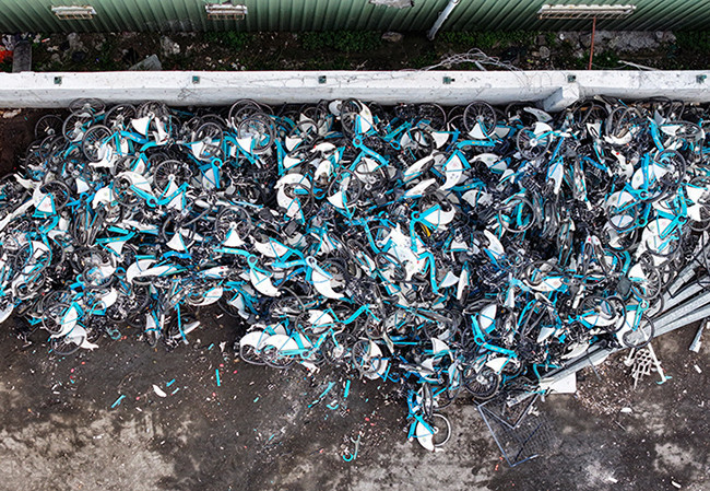 Kırılarak hurda haline getirildi Kırılarak hurda haline getirildi