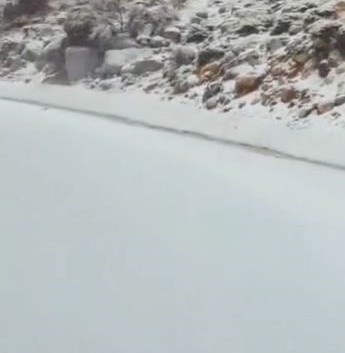 Etkisi arttı, her yer beyaza büründü Etkisi arttı, her yer beyaza büründü