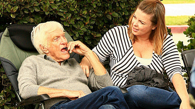 Efsane oyuncu haftaya 100 yaşına giriyor: Uzun yaşamanın iksirini çoktan buldu, yanından bir an bile ayırmıyor!