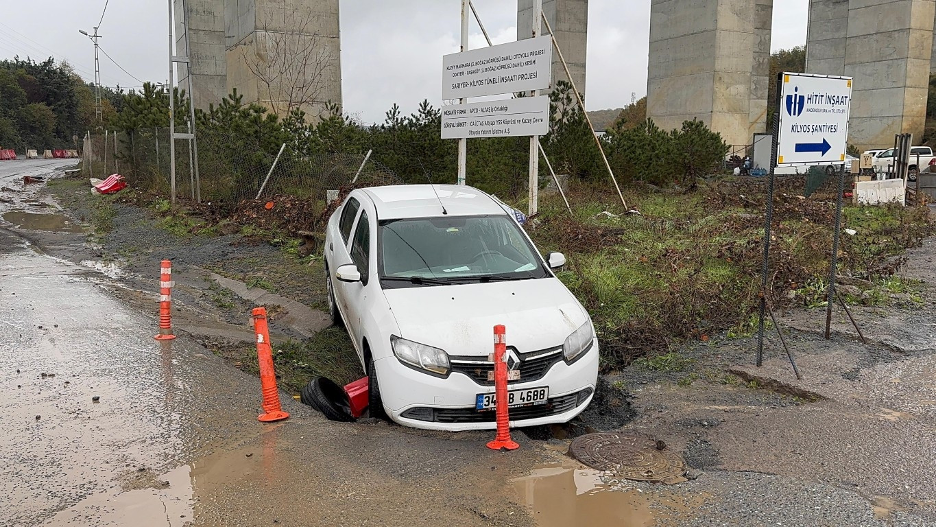İstanbulda aralıklarla kuvvetli yağış etkili oluyor