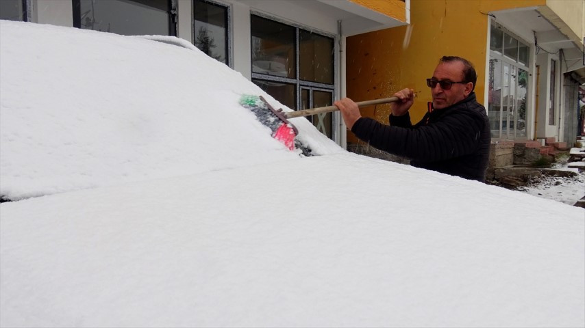 Sıcağıyla meşhur ilde kış başladı... Mevsimin ilk karı düştü