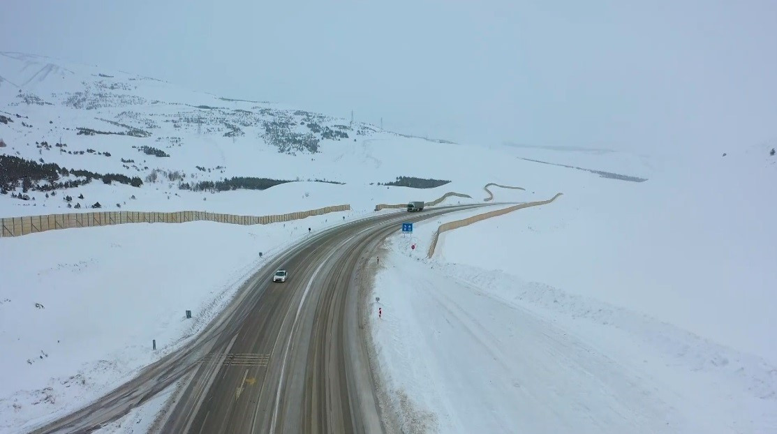 Sıcağıyla meşhur ilde kış başladı... Mevsimin ilk karı düştü