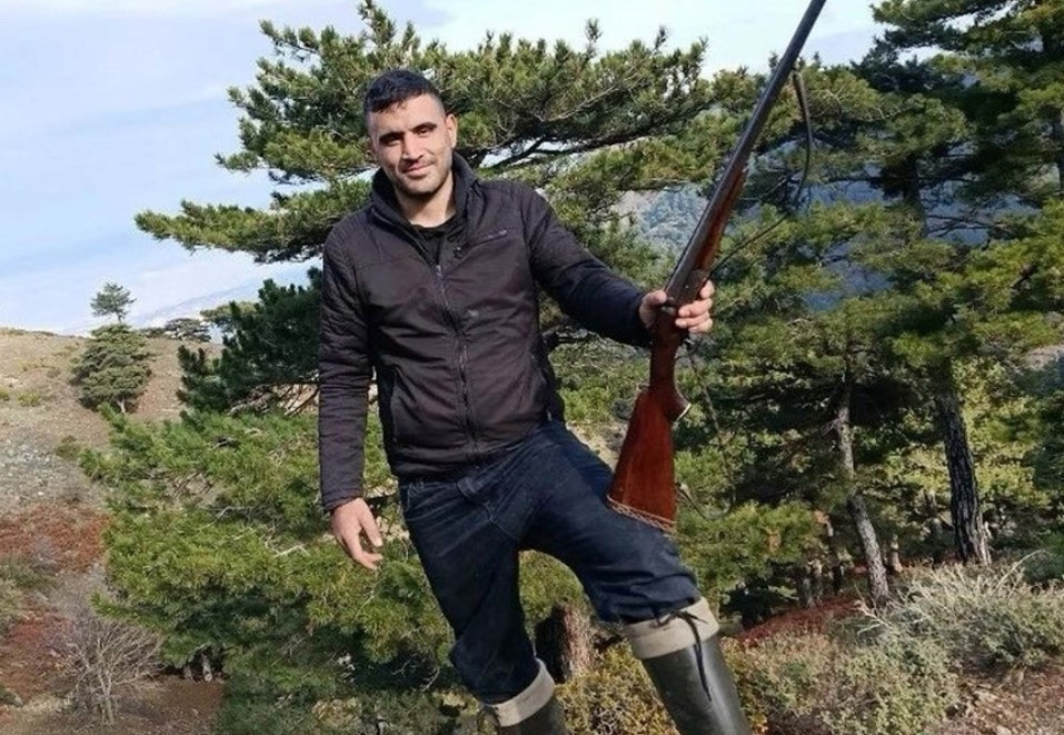 Kavgada birbirini bıçakladılar: 1 ölü, 1 yaralı