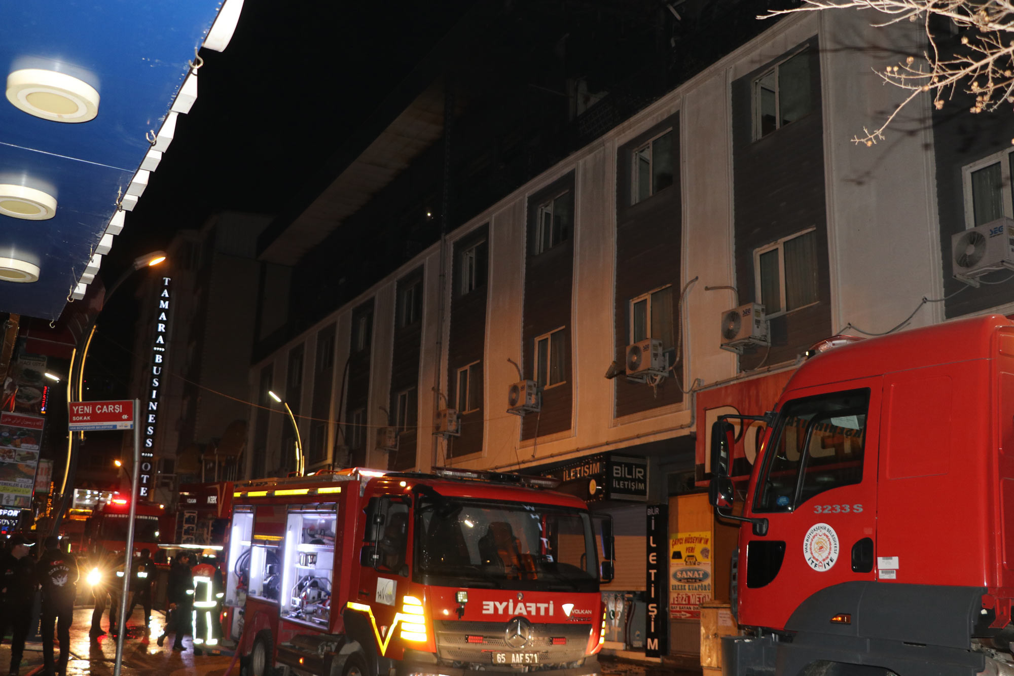 Van'da otelin restoran kısmında yangın paniği