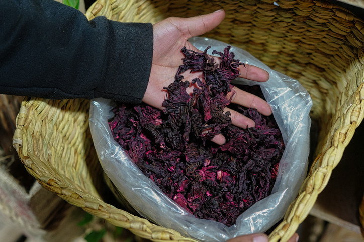 Açıkta satılan bitkilerde ağır metal, pestisit bulunabiliyor Yanlış karışımlar ise sağlığınızı tehdit ediyor