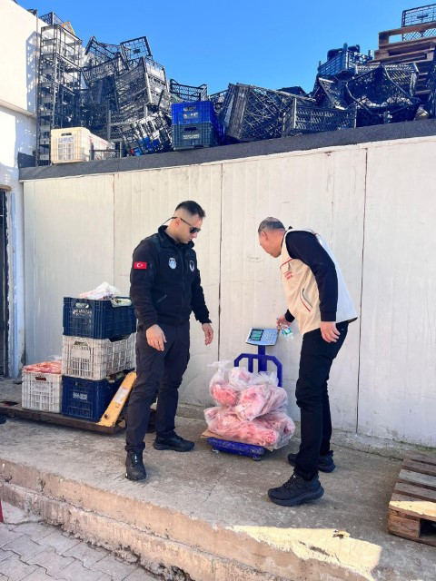  Zabıtalar yakaladı; hepsi imha edildi