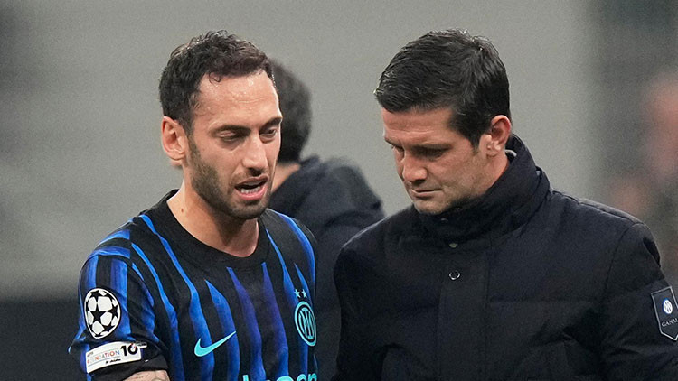 Hakan Çalhanoğlu'na sakatlık şoku! Liverpool maçında oyundan çıktı