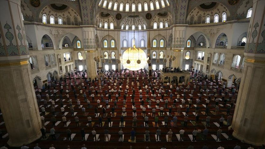 Bugünün (12 Aralık) Cuma Hutbesi Konusu: İnsan; Kainatın Gözbebeği | Bu haftaki cuma hutbesi PDF metnini Diyanet yayınladı