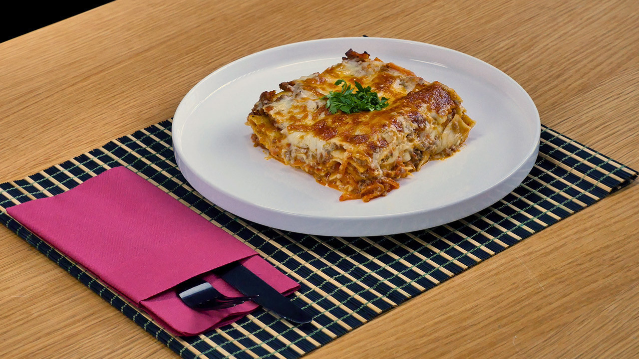 Lazanya tarifi (Videolu)