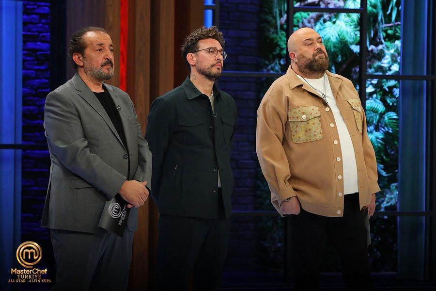 MASTERCHEF 5. ELEME ADAYI (SON ADAY) KİM OLDU (12 Aralık 2025 Cuma-Son Bölüm) |Dün akşam MasterChef Altın Kupa eleme potasına kim gitti, dokunulmazlığı hangi takım, kim kazandı Sezonun ilk kaşığı geldi İşte MasterChef All Star eleme adayları