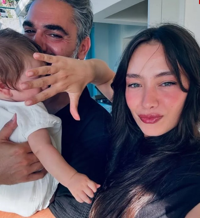 Ünlü oyuncu bu kavuşmayı 54 yıl bekledi... İşte 2025in ünlü bebekleri Ünlü oyuncu bu kavuşmayı 54 yıl bekledi... İşte 2025in ünlü bebekleri