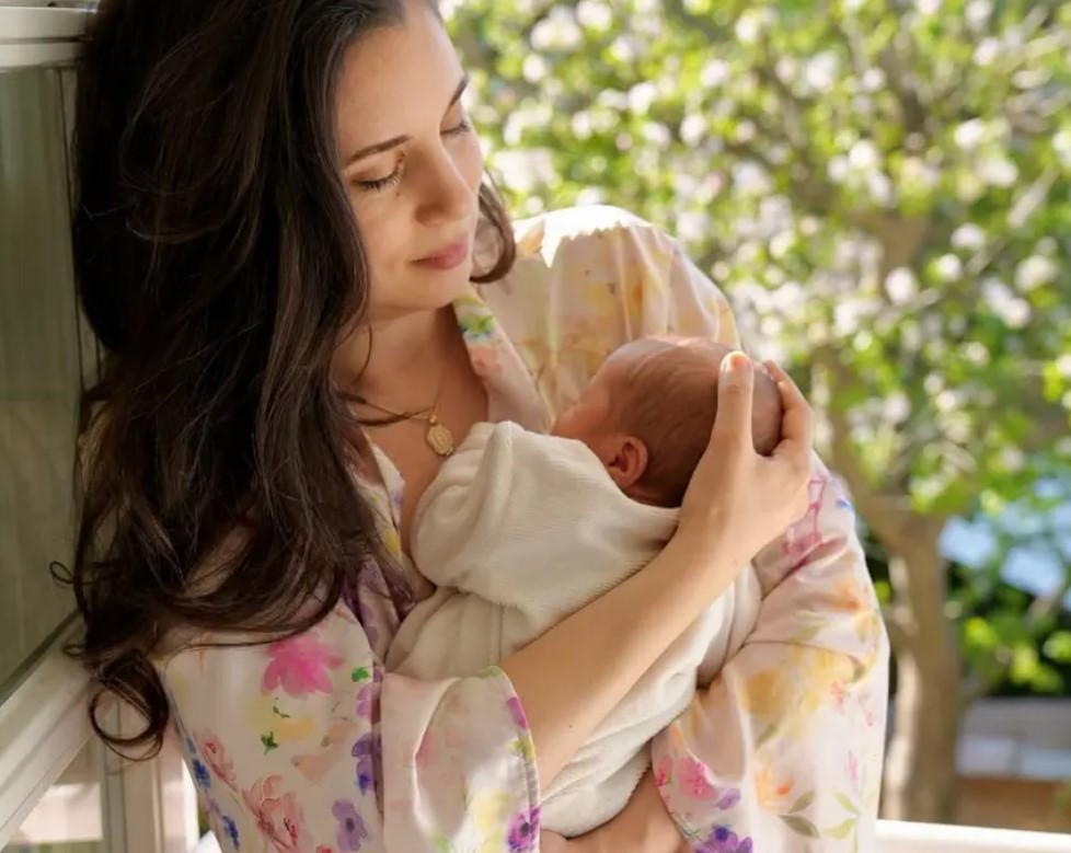 Ünlü oyuncu bu kavuşmayı 54 yıl bekledi... İşte 2025in ünlü bebekleri Ünlü oyuncu bu kavuşmayı 54 yıl bekledi... İşte 2025in ünlü bebekleri