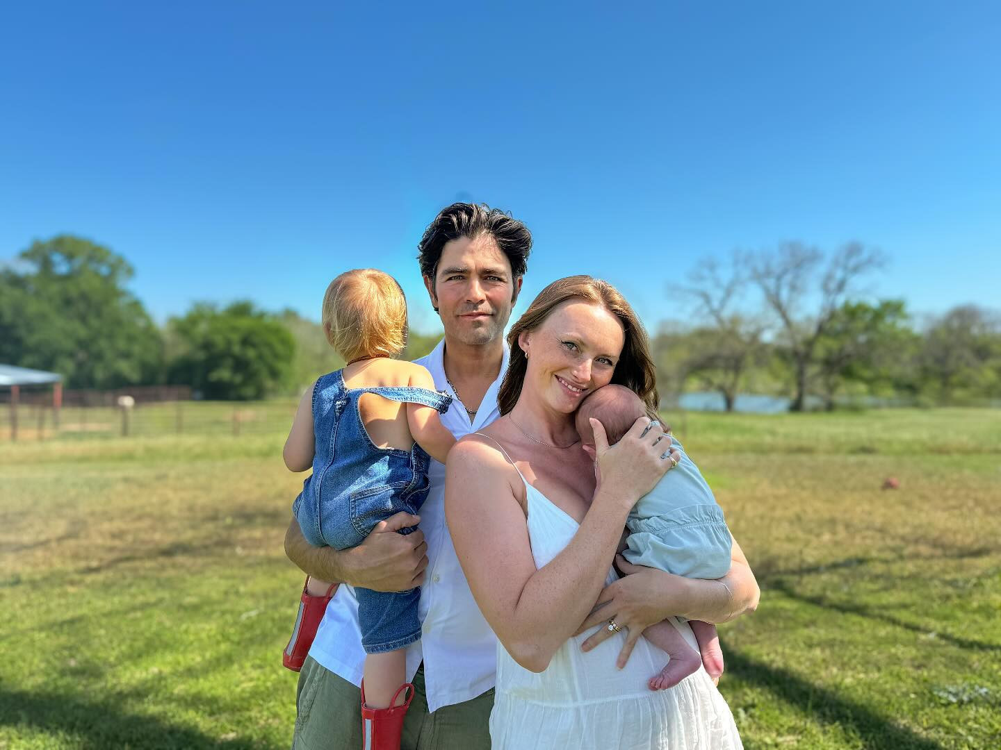 Şöhrete sırtını döndü, oyunculuğu bıraktı… Artık çiftliğinde sebze yetiştiriyor