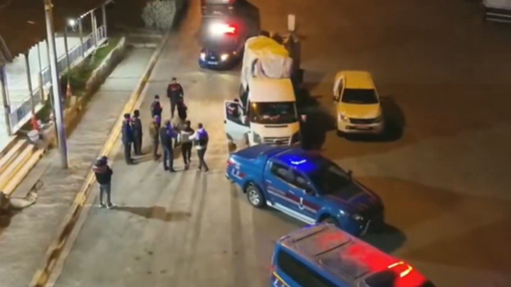 Bakan Yerlikaya: 55 göçmen kaçakçılığı organizatörü ile 972 düzensiz göçmen yakalandı