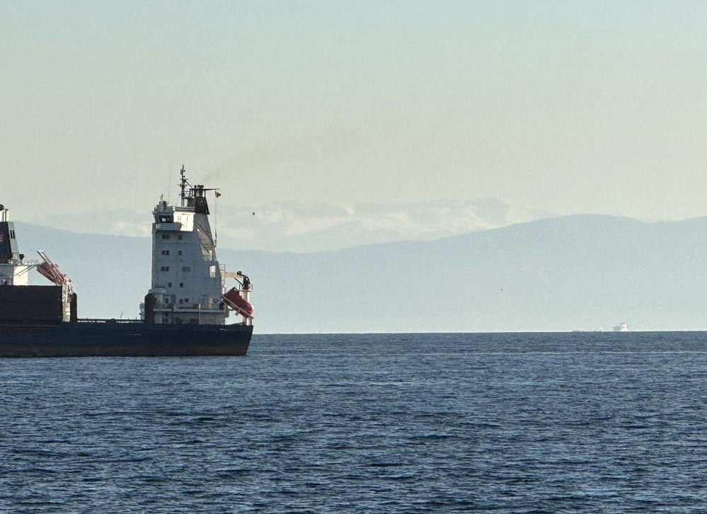 Yoğun kar yağışı etkili oldu: Ekiplerin çalışması başladı | Hava sıcaklığı eksi 16 dereceyi gördü: Kar kalınlığı 1 metreyi aştı