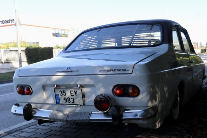  Satın aldı, bir araç parası kadar masraf yaptı Önünü kesip yüksek meblağlar teklif ediyorlar | Trafik polisleri yaptığını görünce şaşırıyor