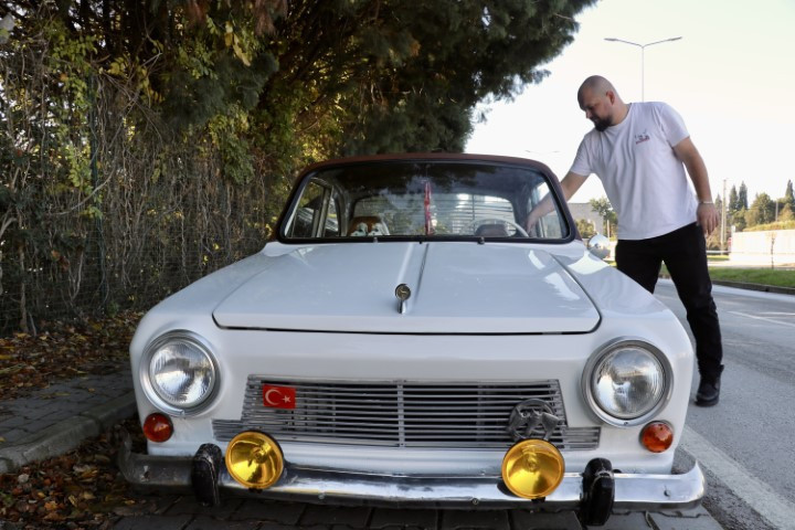  Satın aldı, bir araç parası kadar masraf yaptı Önünü kesip yüksek meblağlar teklif ediyorlar | Trafik polisleri yaptığını görünce şaşırıyor