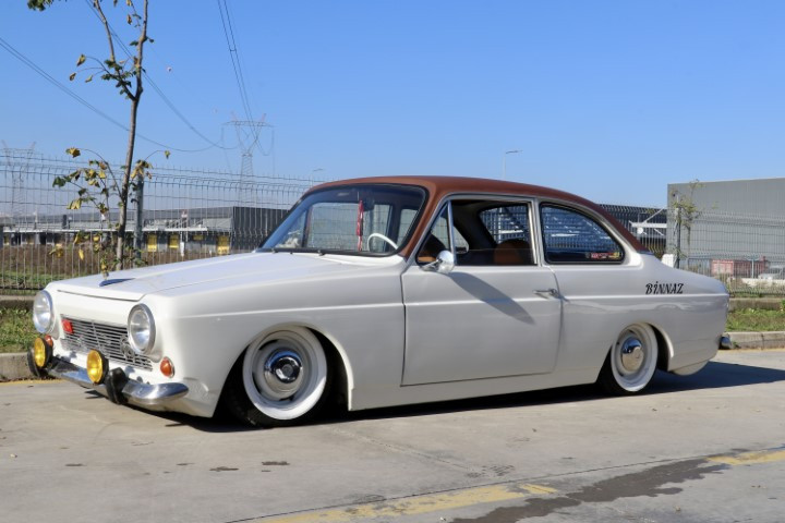  Satın aldı, bir araç parası kadar masraf yaptı Önünü kesip yüksek meblağlar teklif ediyorlar | Trafik polisleri yaptığını görünce şaşırıyor