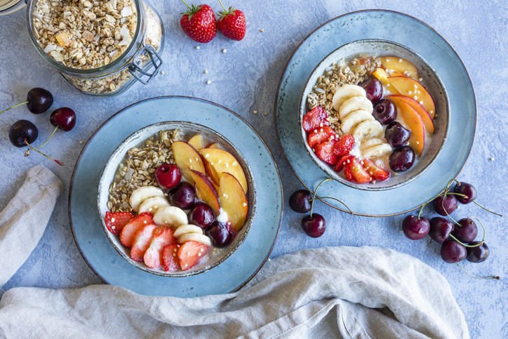 DİYETİN KAN ŞEKERİ VE VÜCUT AĞIRLIĞI ÜZERİNDEKİ ROLÜ DİYETİN KAN ŞEKERİ VE VÜCUT AĞIRLIĞI ÜZERİNDEKİ ROLÜ