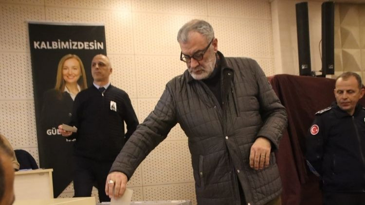 Şehzadeler Belediyesi'nin yeni başkanı seçildi