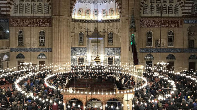 DİYANET TAKVİMİ İLE KANDİL GÜNLERİ VE RAMAZAN BAYRAMI TARİHİ