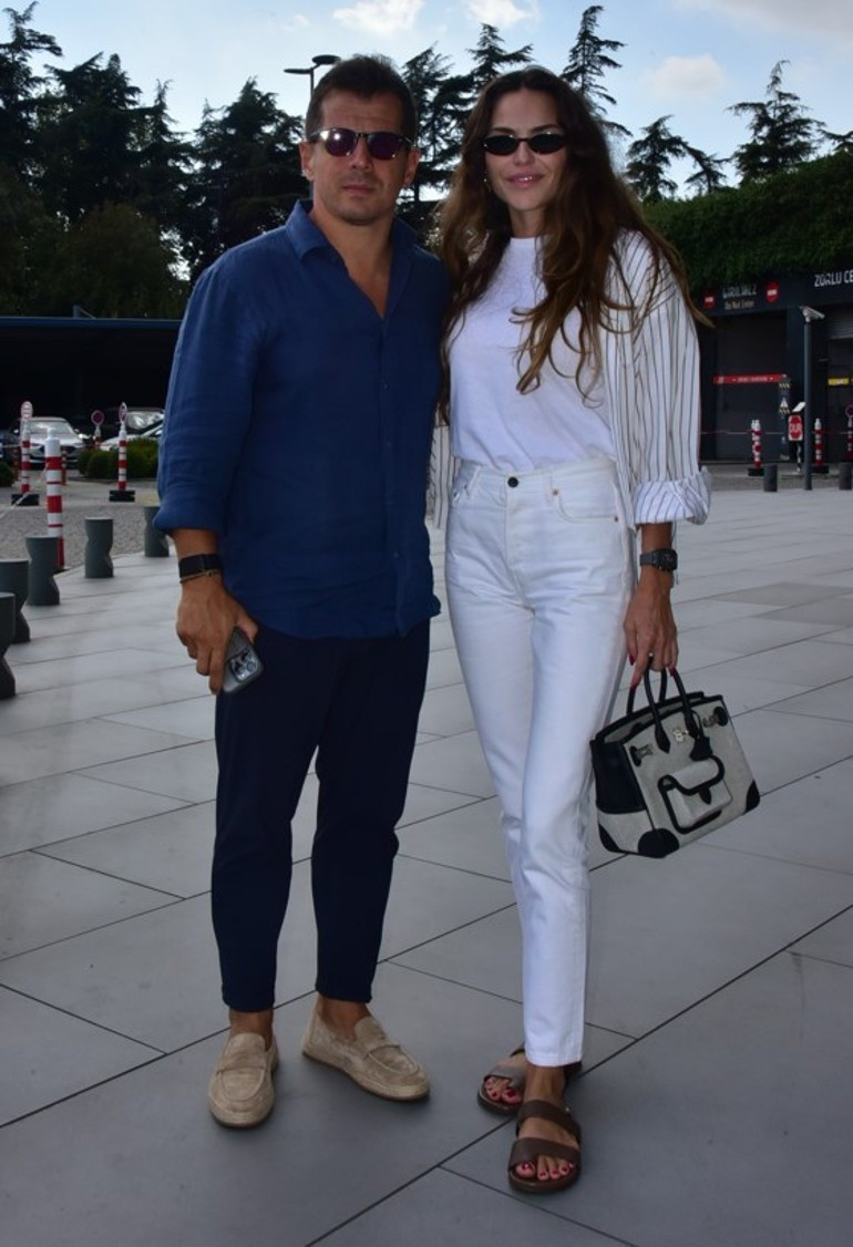 2023te nikah masasına oturmuşlardı... Evlilik teklifini 1 hafta sonra anladım 2023te nikah masasına oturmuşlardı... Evlilik teklifini 1 hafta sonra anladım