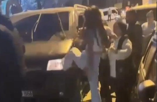 Gaziosmanpaşa’da kadına şiddet iddiası: Şüpheliye ve aracına saldırdılar