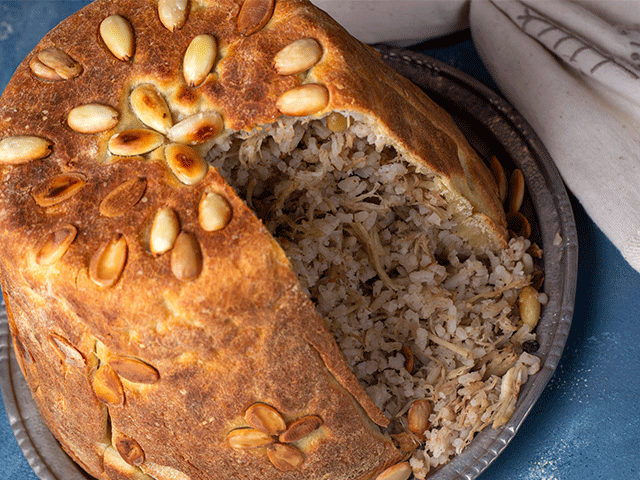 Sofrada sunumuyla fark yaratan: Perde pilavı