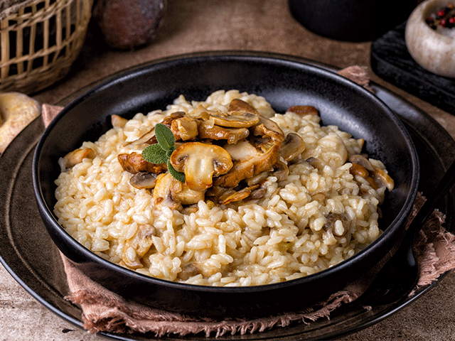 Kıvamı tam tutan mantarlı risotto